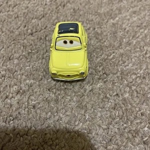 Disney Pixar Cars Luigi  - Bild 1 von 4