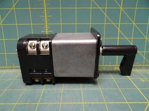 General Electric SBM Control Switch 10CD611 600 VAC 20 AMPS - Picture 1 of 7