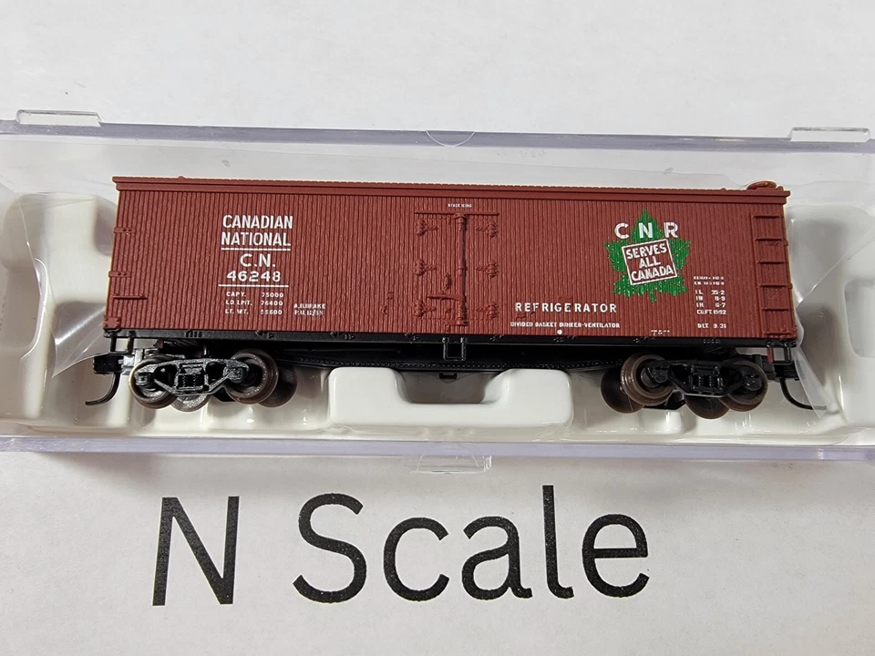 Atlas N Scale Canadian National CN 49' Wood Reefer Box Car #46248 - Image 1 of 3