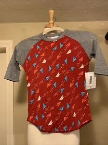 NWT LuLaRoe Sloan 8 Baseball T- Red Paper Airplanes Gray Sleeve Htf Americana - Picture 1 of 3