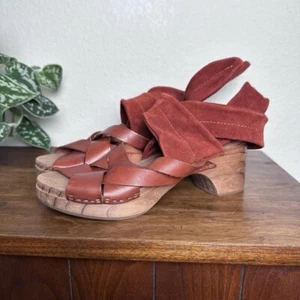 Vintage 1970s genuine suede leather high heel thick wood heel sandals Size 7.5 - Picture 1 of 8