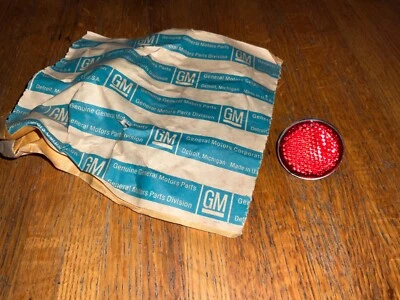 NOS OEM GM 1958 1959 1960 C1 Chevrolet Corvette Rear Reflector 5949741 - Image 1 of 4