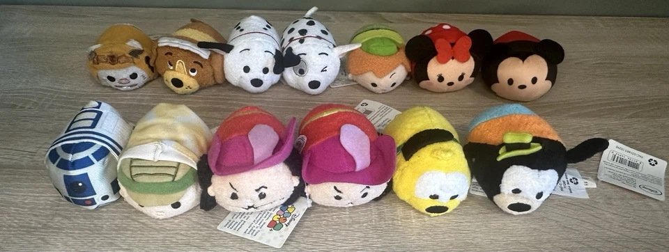 Disney Tsum Tsum смешанный лот мини плюшевый лот из 13 парков Disney 9 ярлыков 4 без ярлыков - Изображение 1 из 3