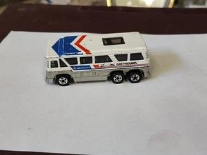 Hot Wheels Greyhound Bus - Picture 1 of 3
