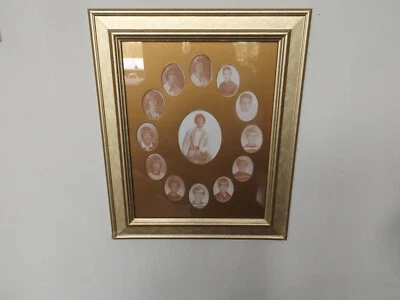 Marco de fotos cubierto de cristal collage 12+1 aberturas años escolares enmarcado  Foto 1 de 4