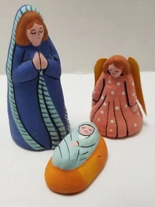 Set Presepe Vintage 3 Pezzi Fatto a Mano Argilla Gesù Maria Angelo 2 1/2" - Foto 1 di 24