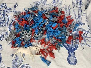 Huge Lot Of Vintage Army Men Soldiers Plastic Toy Lot (A3) - Picture 1 of 10