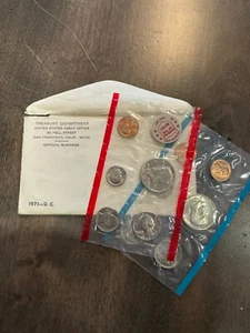 1971-1980 P & D U.S. Mint Uncirculated Set with original envelope 10 SETS - Picture 1 of 10