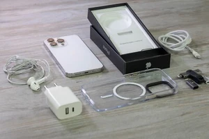 iPhone 13 Pro 256GB + accesorios, batería nueva al 100%, envío gratis - Imagen 1 de 18