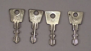 Vintage Master Lock Milwaukee Key 1-3/8” Skeleton Padlock Key Bag C Lot Of 4 - Picture 1 of 1