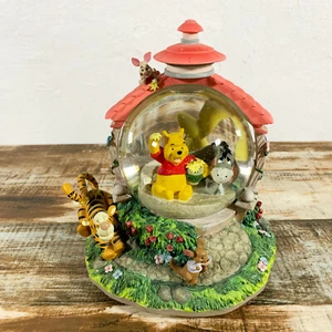Walt Disney Winnie The Pooh Gazebo Musical Snow Globe - Working, Clear Water - Picture 1 of 4