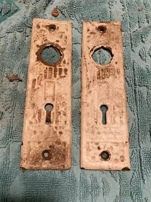 Lot Of 2 Old Door Knob Back Plates W/Skeleton Key Hole Painted Metal Backplates • 8$