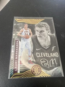 Lauri Markkanen 2021-22 Panini Illusions #110 Cleveland Cavaliers - Bild 1 von 4