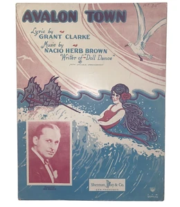Vintage 1928 Avalon Town Sheet Music with Ukulele Arrangement Ben Bernie Cover - Picture 1 of 11