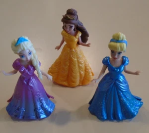 Disney Princess MagiClip Lot E ~ 3 Dolls + Dresses Cinderella / Elsa / Belle - Picture 1 of 2