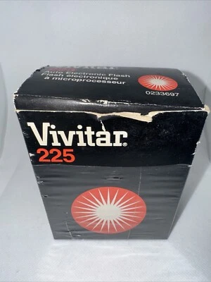 NOS GENUINE OEM VIVITAR 225 ELECTRONIC CAMERA FLASH IN BOX - NEW OLD Stock - Image 1 of 2