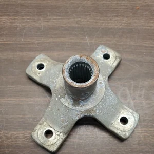 Kawasaki Prairie 650 Axle Hub OEM 49030-1137 FAST SHIP - Picture 1 of 4