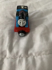Tren fundido a presión Racing Thomas Take Along N Play edición especial 2013 - Imagen 1 de 9