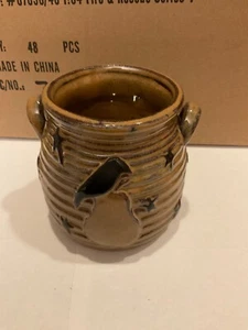 Primitive vintage honey & me crow & pear pottery ribbed crock 4 inch E8617 - Picture 1 of 2