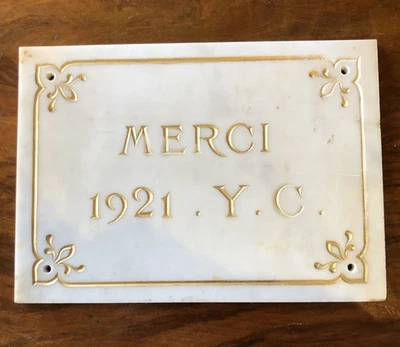 ex voto ancien en marbre blanc - Photo 1/4