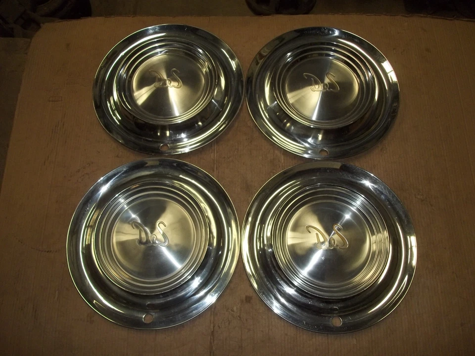 55 Desoto De Soto 1955 tapacubos llanta cubierta de rueda tapacubos 15" OEM USADO CONJUNTO 4 Foto 1 de 4