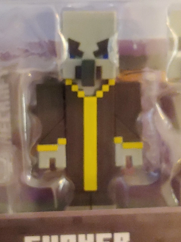 SWORDS, TRAPS AND MORE,  EVOKER FIGURINE COMIC MAKER  ACTION FIGURE-5" MATTEL - Image 1 of 4