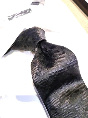 Corbata de seda Bruno Marchesi lisa negra sarga flor jacquard Foto 1 de 2