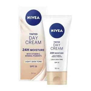 Nivea 24h Moisture Tinted Day Cream with Vitamin E Light Skin Tone SPF15 50ml - Picture 1 of 5