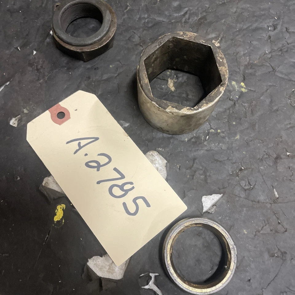 TUERCA EJE FRENO TRASERO POLARIS 2000 EXPLORER 250cc 4X4 Foto 1 de 4