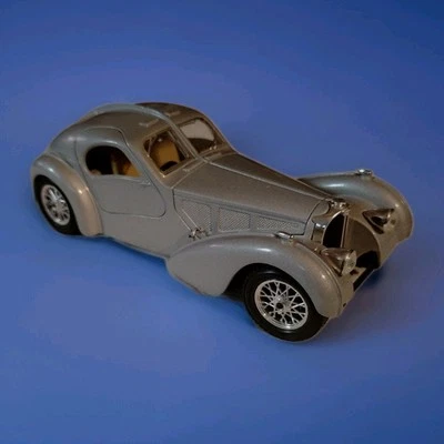 Modellino Auto - BUGATTI ATLANTIC - 1:24 - 19 Cm-modellismo epoca diecast - Immagine 1 di 4