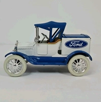 Banco de monedas de metal fundido a presión azul Ford Runabout ERTL 1918 escala 1/25 Car Limited Foto 1 de 4