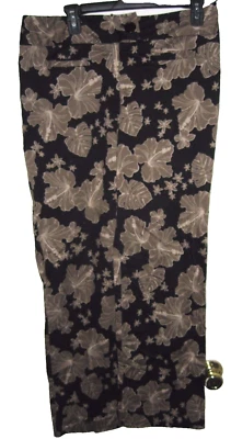 Pantalones capri Spiegel negro tostado flores florales 12 Foto 1 de 4