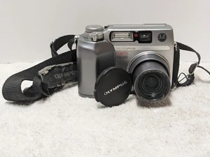 OLYMPUS CAMEDIA C-4000 DIGITAL CAMERA *TESTED-WORKS* 3X OPTICAL ZOOM 4MP - Picture 1 of 10
