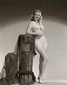 Dale Evans 1945 8x10 Fotodruck - Bild 1 von 1