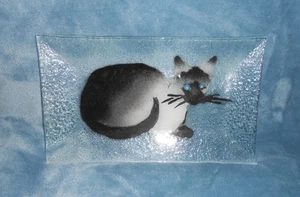 Vintage Glass Dish ~ 10" x 6" ~ SIAMESE CAT with Blue Eyes ~ Art Glass ~ PRETTY! - Picture 1 of 4