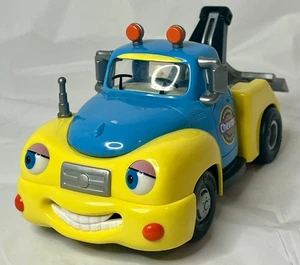 Chevron Cars Trevor Tow Truck 2001 Toy Vehicle Figure Collectible Loose Rare - Picture 1 of 5