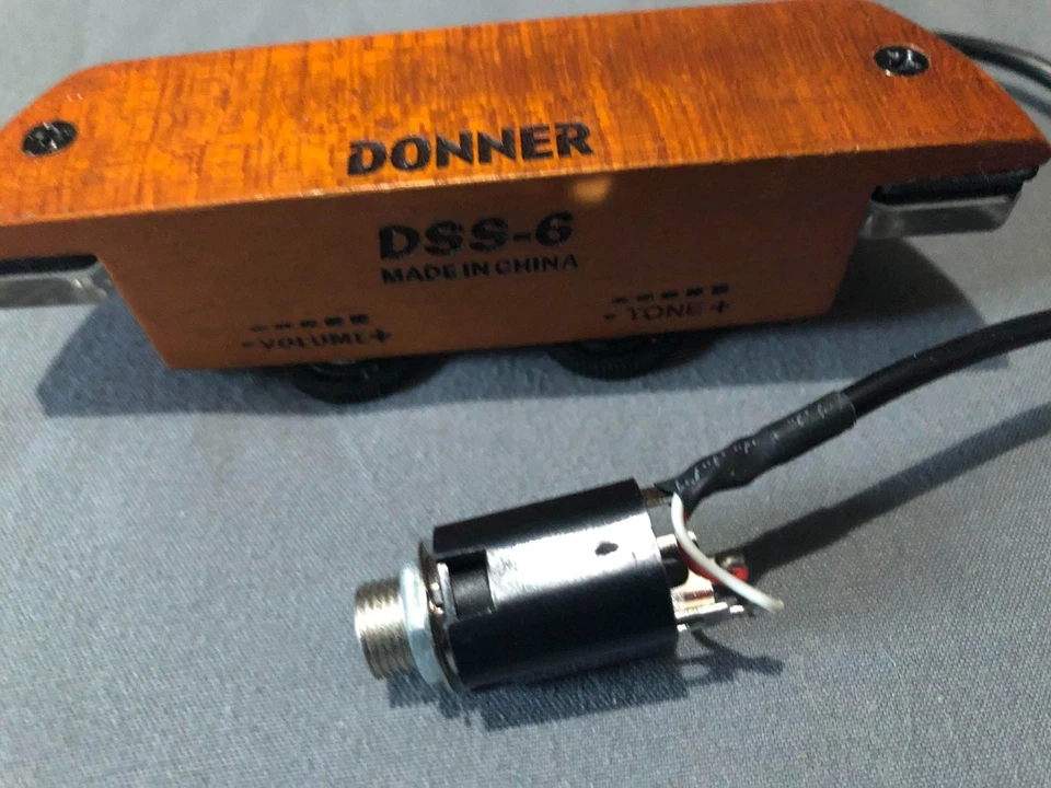 Pastilla de guitarra acústica Donner DSS-6A agujero de sonido activo de caoba + micrófono Humbucker Foto 1 de 1