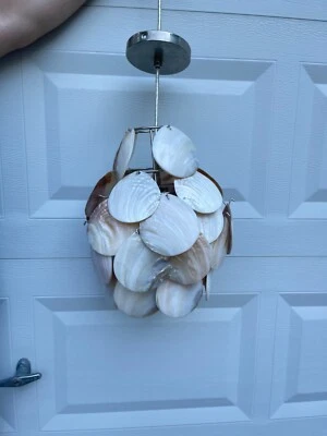 Natural Shells Pendant Chandeliers Light Hanging Lamp Beach House Deco - Image 1 of 4