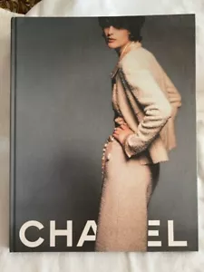 Vintage Chanel Fall/Winter catalogue 1996-97 Stella Tennant - Picture 1 of 11