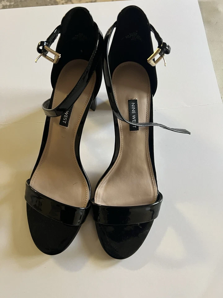 Sandalias cómodas Nine West para mujer con punta abierta y tacón ancho negras talla:10 171H Foto 1 de 4