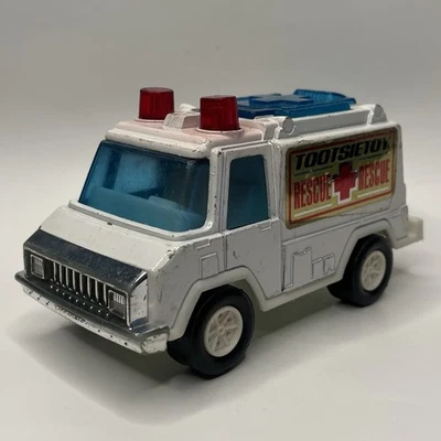 Años 70 | Juguetes Tootsie - Ambulancia Strombecker Foto 1 de 3