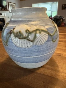 Mikael Carstanjen Cape Cod Muschel Keramik Urnenform Vase - Bild 1 von 12