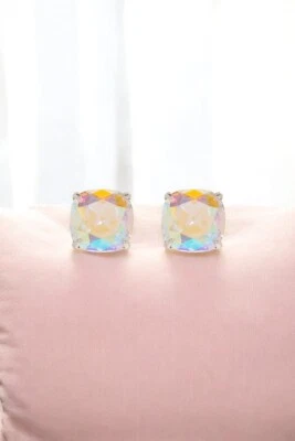 Pendientes cuadrados pequeños Kate Spade New York aurora boreal Foto 1 de 4