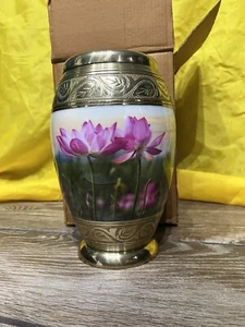 Lotus Tranquility Cremation Urn   Large/Adult, Urns for Human Ashes , New - Picture 1 of 7