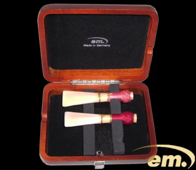 bassoon reed case for 3 reeds to insert - Image 1 of 4