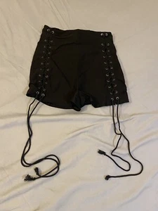 Forever 21 Black Shorts Plus Sizes 0x - Picture 1 of 18