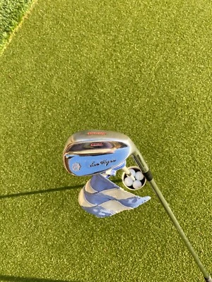 Ben Hogan “Especial” Cuña de Arena-Ranuras Profundas-Nuevo Karma Agarre Mediano 35.5” ¡Sensación! Foto 1 de 3