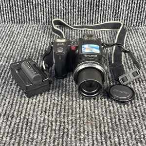 Fujifilm FinePix 6900 Zoom 3.1MP Digital Camera Black w/ Battery - Tested! - Picture 1 of 10
