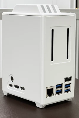 Raspberry pie 5 NAS enclosure case. - Image 1 of 4