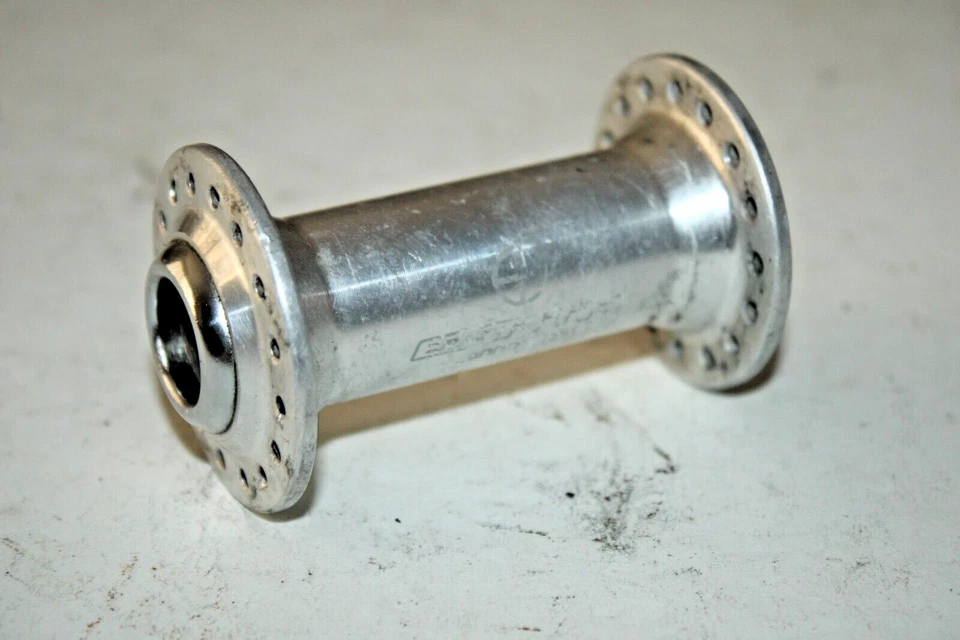 Buje delantero para bicicleta MTB Cannondale plateado 83 mm 32H carreras turismo carretera ¡Envío rápido! Foto 1 de 4